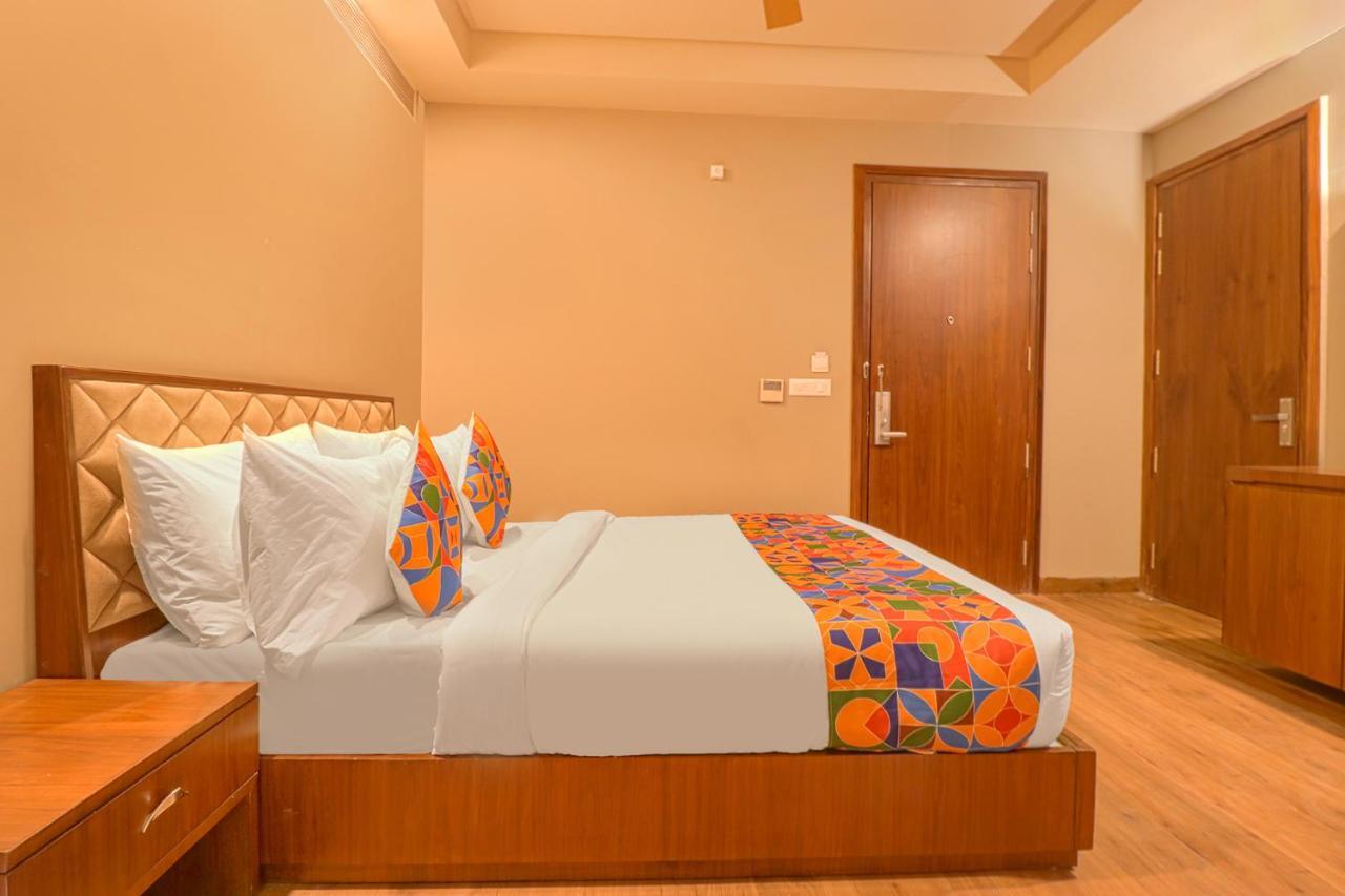 Fabhotel Prime Shanit Делі Екстер'єр фото