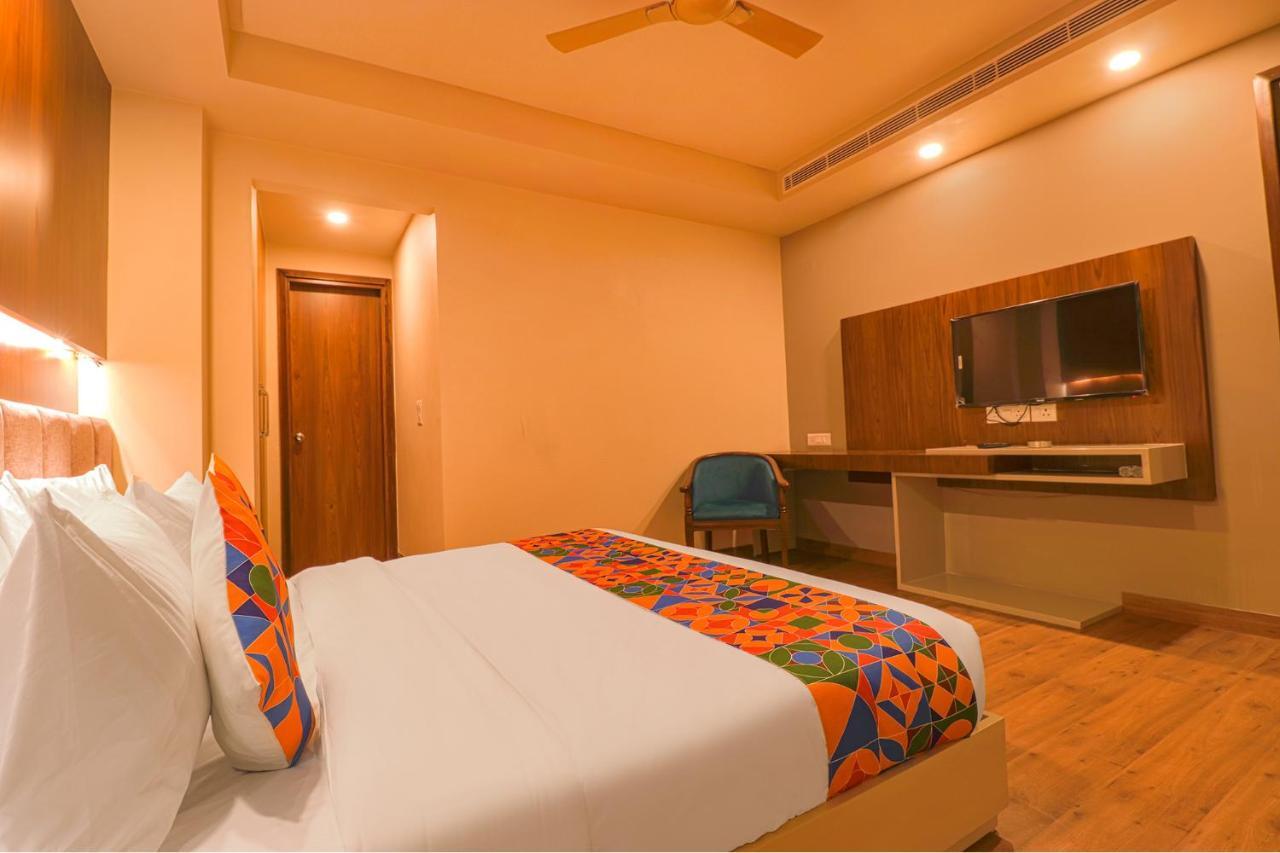 Fabhotel Prime Shanit Делі Екстер'єр фото